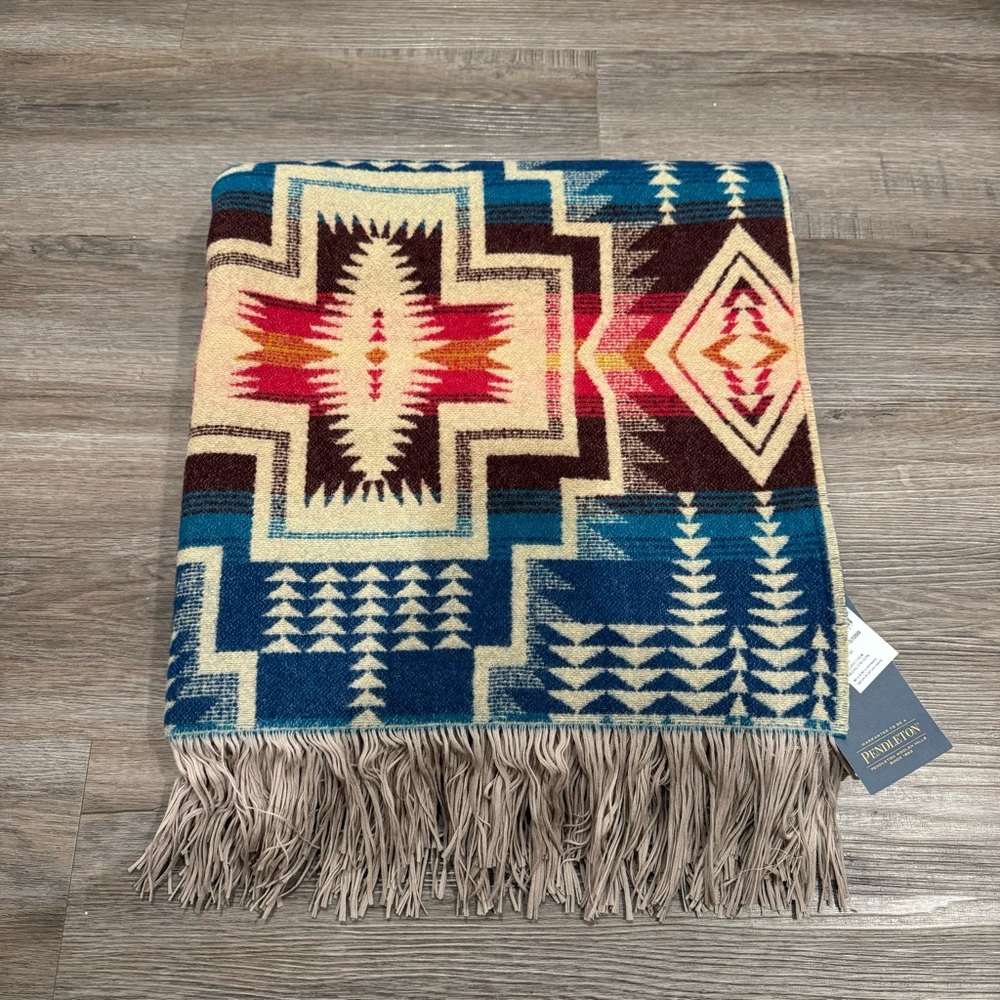 Pendleton Harding Star Fringed Royal Jacquard Throw Blanket - Picture 2 of 15